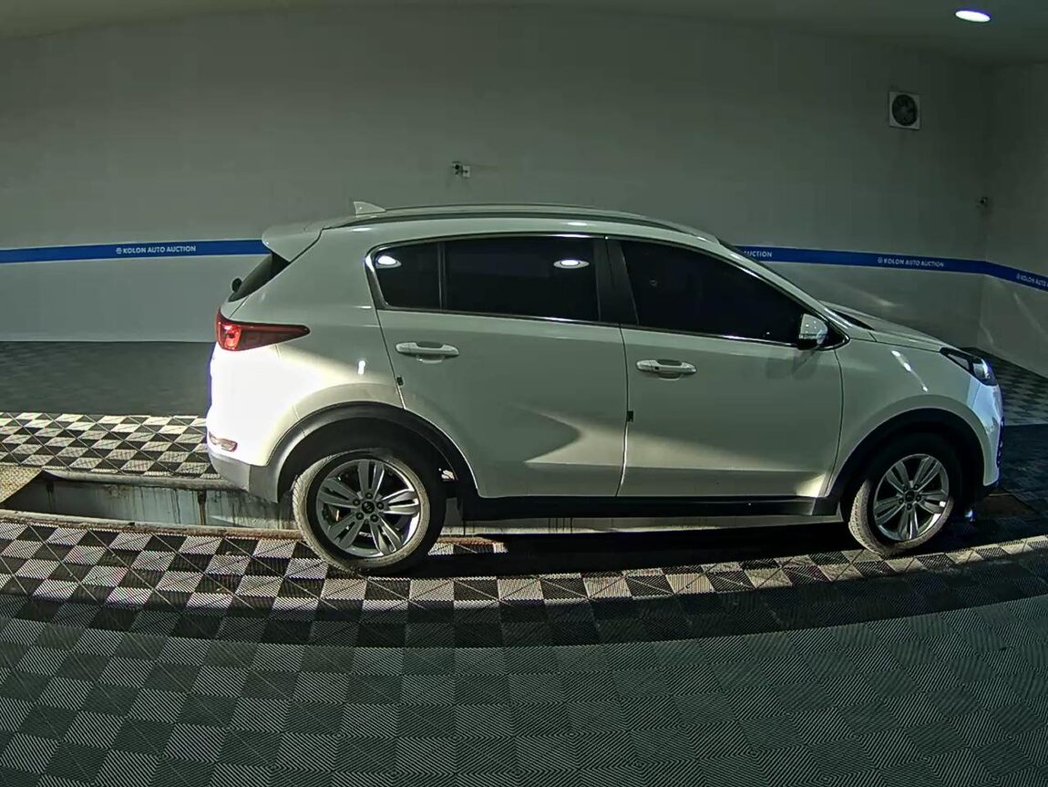 KIA NEW SPORTAGE R2.0 2WD PRESTIGE 2016 - zdjęcie 4