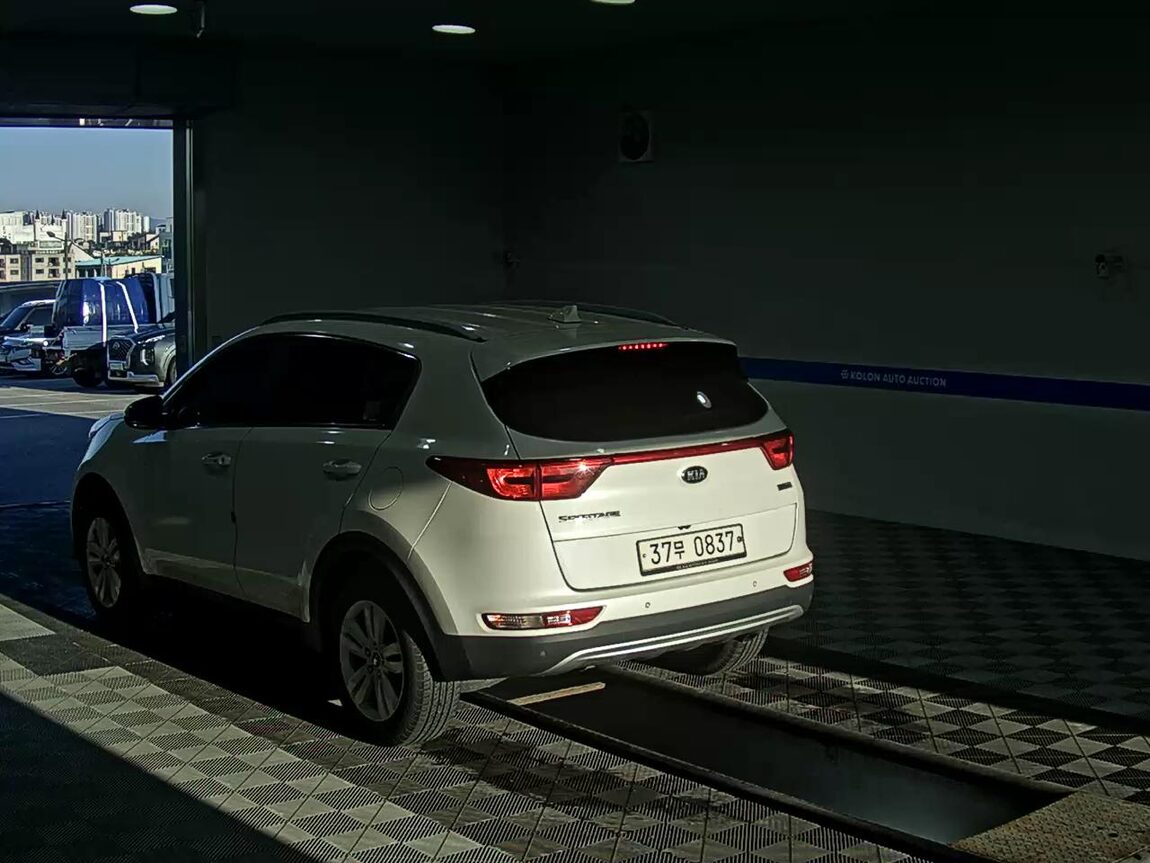 KIA NEW SPORTAGE R2.0 2WD PRESTIGE 2016 - zdjęcie 6