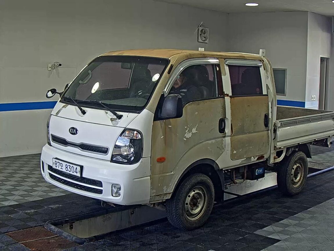 KIA BONGO III CARGO 4WD DOUBLE CAB LONG WHEELBASE 2016 - zdjęcie 2