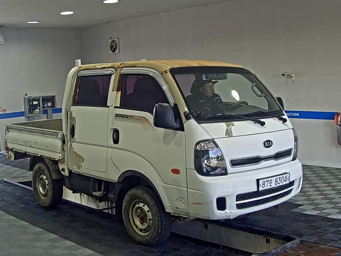KIA BONGO III CARGO 4WD DOUBLE CAB LONG WHEELBASE 2016 - zdjęcie 3