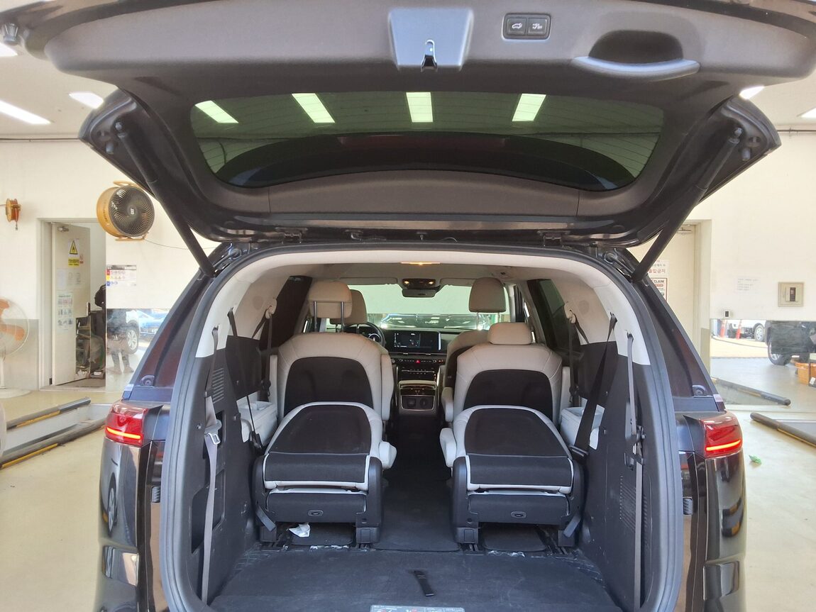KIA NEW CARNIVAL (KA4) 9-SEATER DIESEL SIGNATURE 2023 - zdjęcie 15