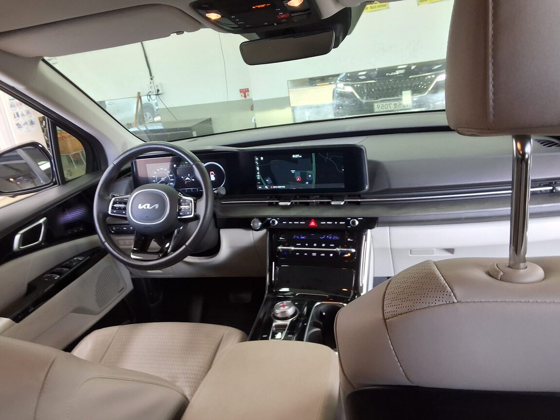 KIA NEW CARNIVAL (KA4) 9-SEATER DIESEL SIGNATURE 2023 - zdjęcie 11