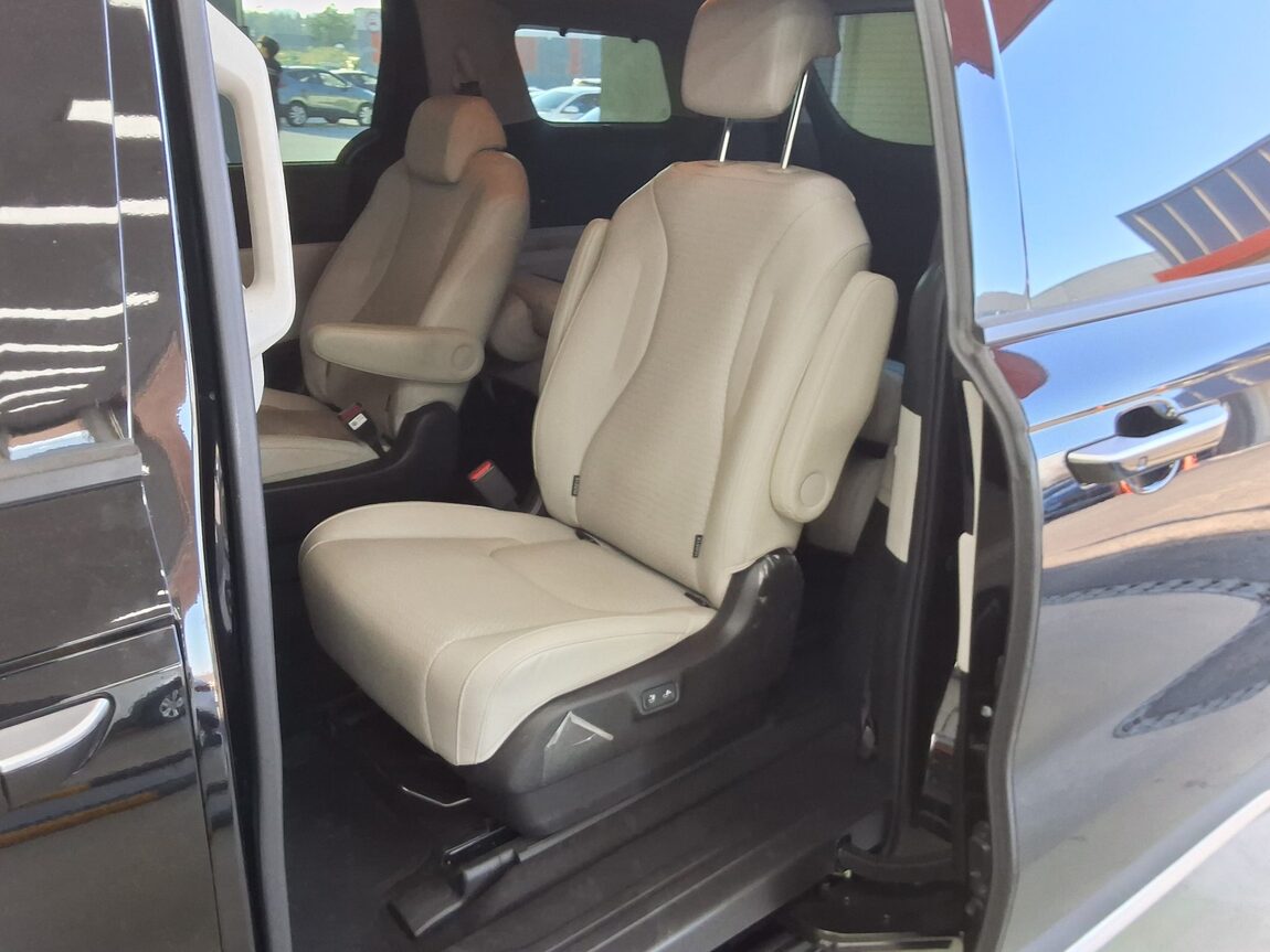 KIA NEW CARNIVAL (KA4) 9-SEATER DIESEL SIGNATURE 2023 - zdjęcie 12
