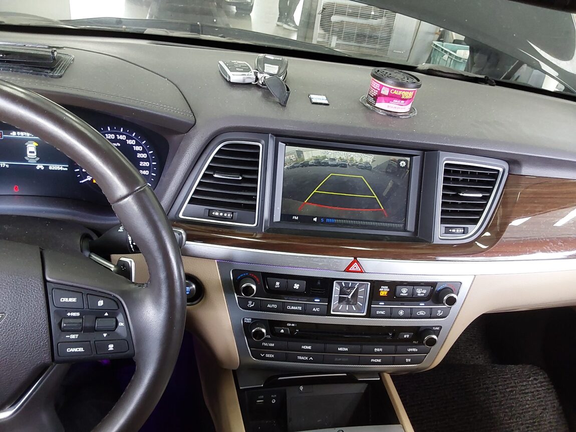 GENESIS G80 3.3 GDi AWD LUXURY 2018 - zdjęcie 17