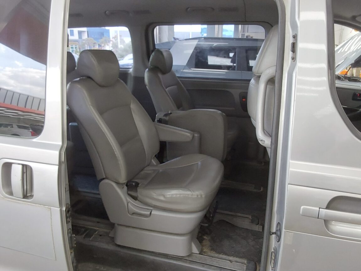 HYUNDAI GRAND STAREX 12-SEATER DIESEL SMART 2017 - zdjęcie 13