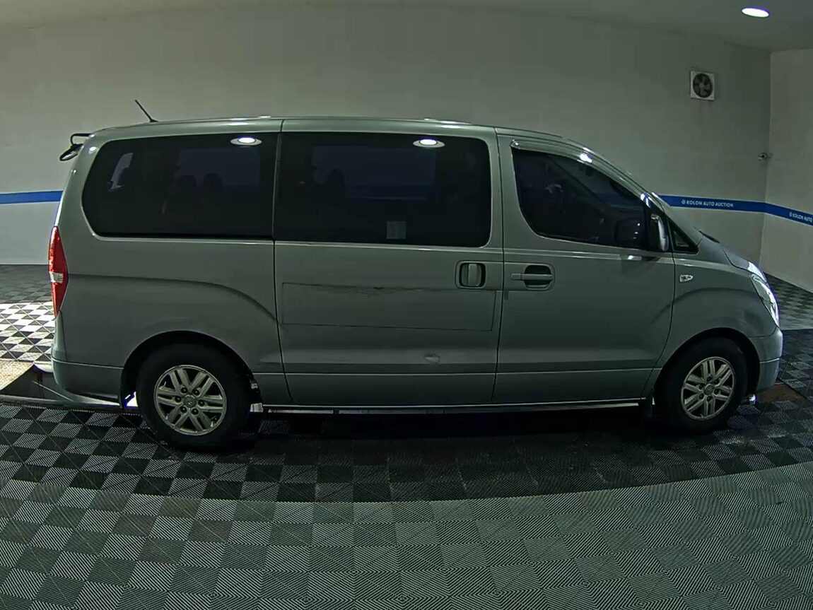 HYUNDAI GRAND STAREX 12-SEATER DIESEL SMART 2017 - zdjęcie 4