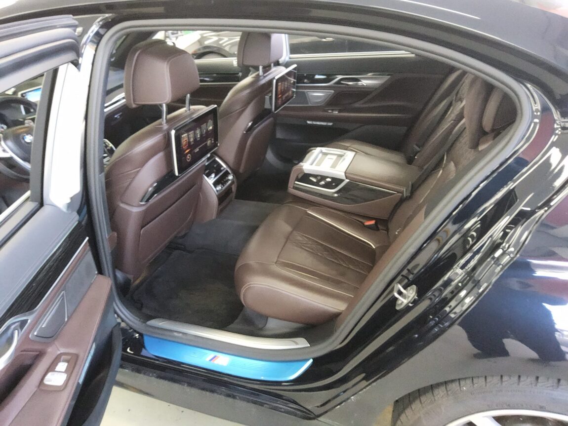 BMW 7 SERIES (6TH GEN) 740Li xDRIVE M SPORT PACK 2017 - zdjęcie 12