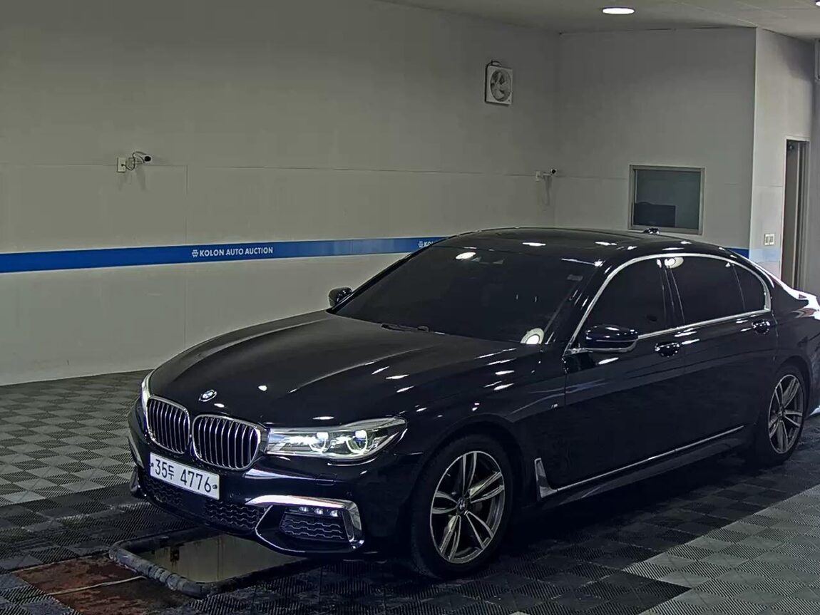 BMW 7 SERIES (6TH GEN) 740Li xDRIVE M SPORT PACK 2017 - zdjęcie 2