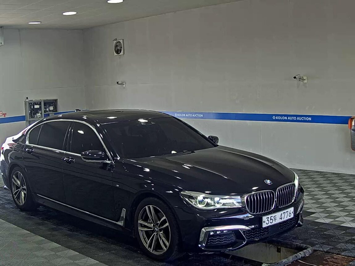 BMW 7 SERIES (6TH GEN) 740Li xDRIVE M SPORT PACK 2017 - zdjęcie 3