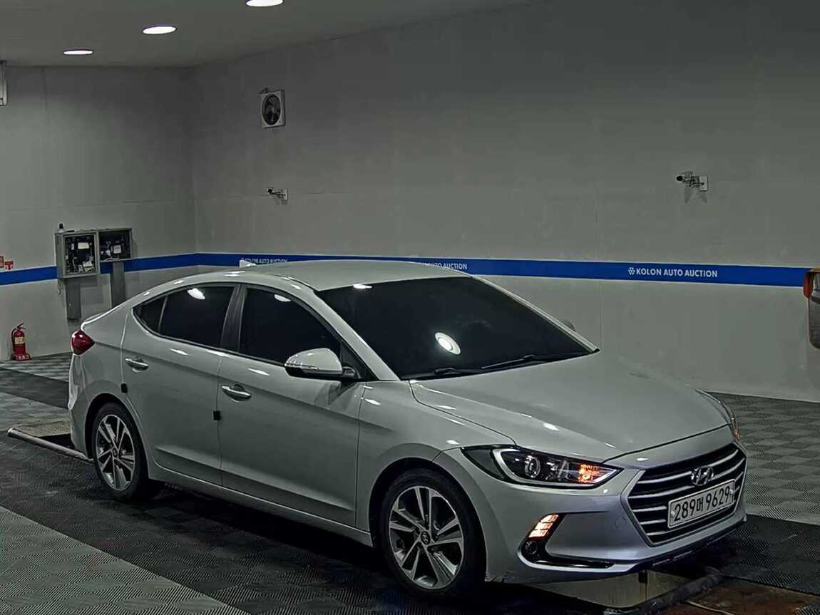 HYUNDAI AVANTE AD 1.6 GDi VALUE PLUS 2018 - zdjęcie 3