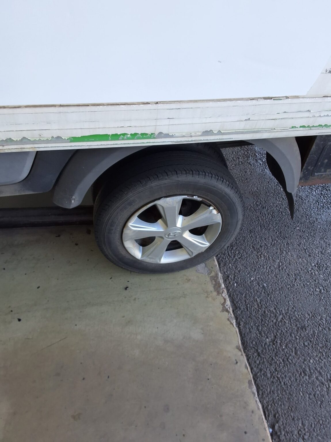 HYUNDAI PORTER II HIGH-ROOF FREEZER BOX TRUCK SUPER CAB TWIN COMPRESSOR 2014 - zdjęcie 21