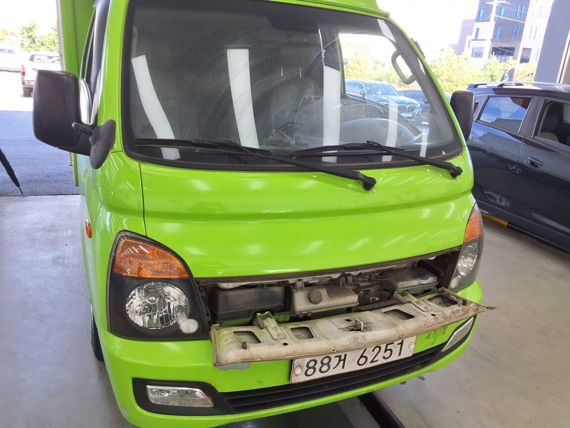 HYUNDAI PORTER II HIGH-ROOF FREEZER BOX TRUCK SUPER CAB TWIN COMPRESSOR 2014 - zdjęcie 18