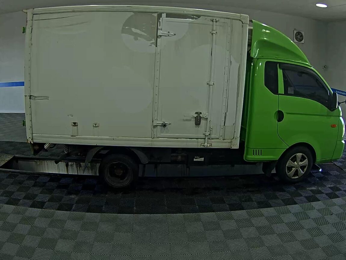 HYUNDAI PORTER II HIGH-ROOF FREEZER BOX TRUCK SUPER CAB TWIN COMPRESSOR 2014 - zdjęcie 4
