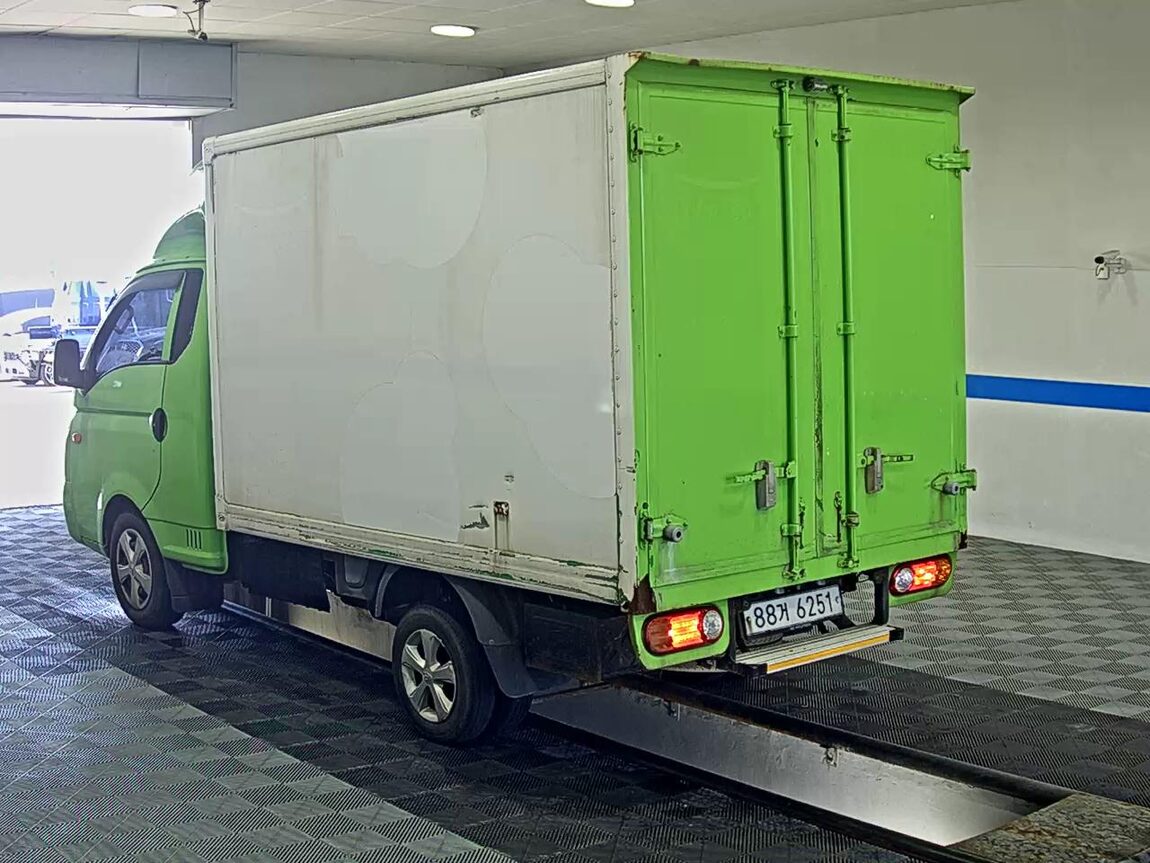 HYUNDAI PORTER II HIGH-ROOF FREEZER BOX TRUCK SUPER CAB TWIN COMPRESSOR 2014 - zdjęcie 6