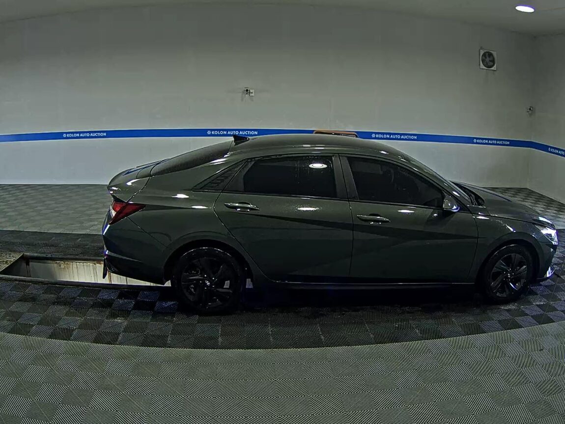HYUNDAI AVANTE (CN7) 1.6 GASOLINE MODERN 2023 - zdjęcie 4