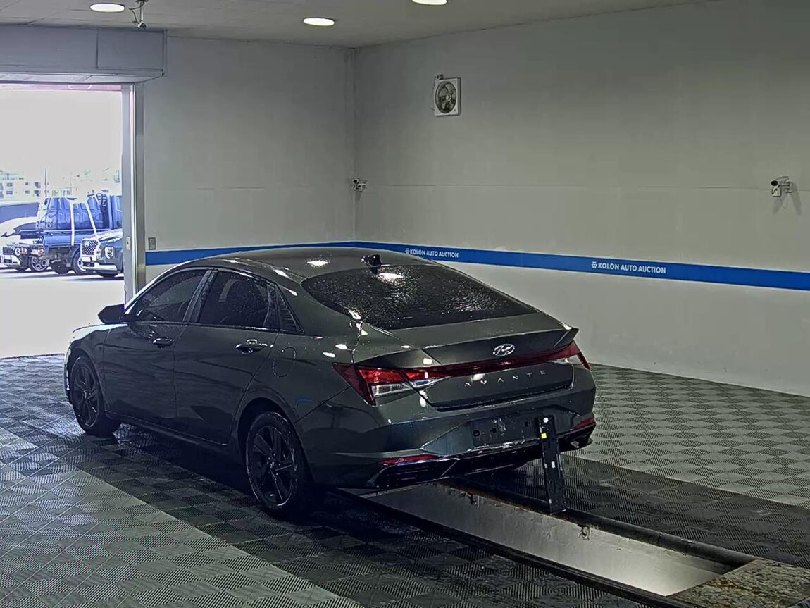HYUNDAI AVANTE (CN7) 1.6 GASOLINE MODERN 2023 - zdjęcie 6