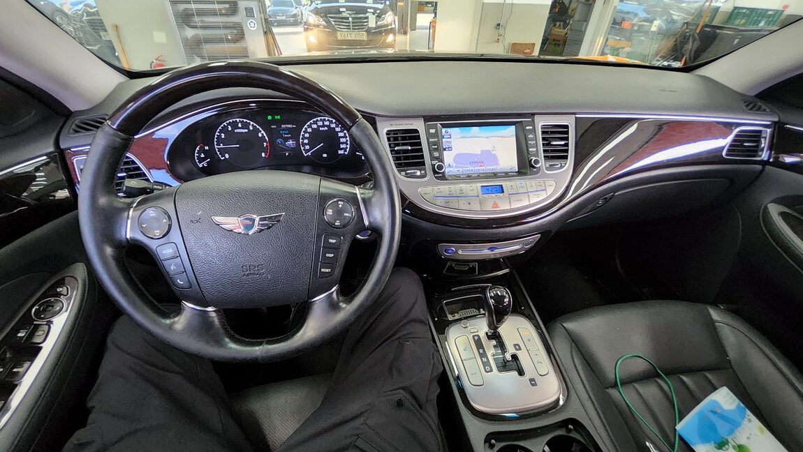 HYUNDAI GENESIS BH 330 GRAND PRIME PACK 2012 - zdjęcie 11