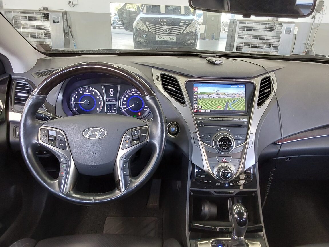 HYUNDAI GRANDEUR HG HG 240 LUXURY 2012 - zdjęcie 11