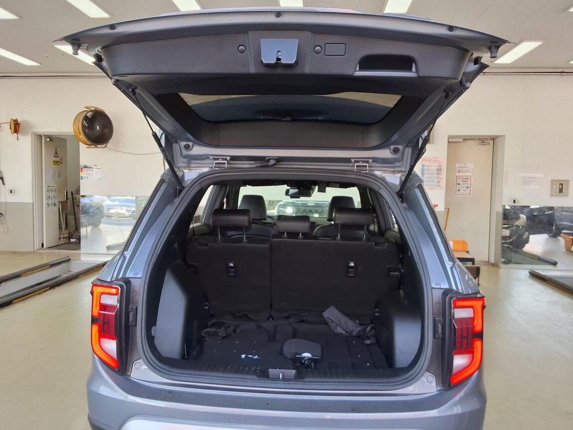 KG MOBILITY (SSANGYONG) TORRES 1.5 GDI-T 2WD T5 2023 - zdjęcie 15