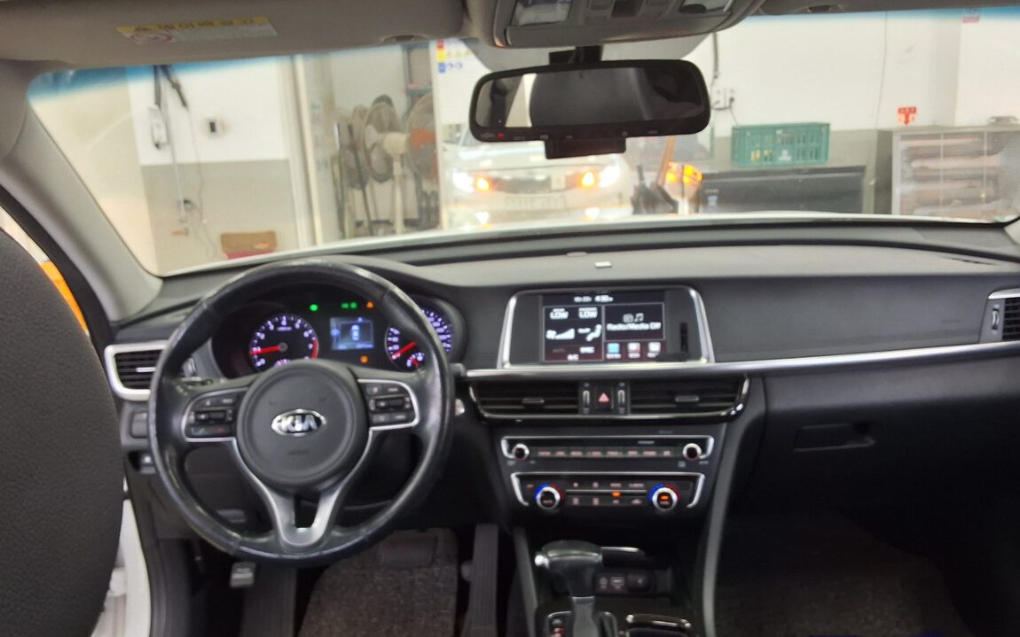 KIA NEW K5 2.0 GASOLINE PRESTIGE MX 2016 - zdjęcie 11