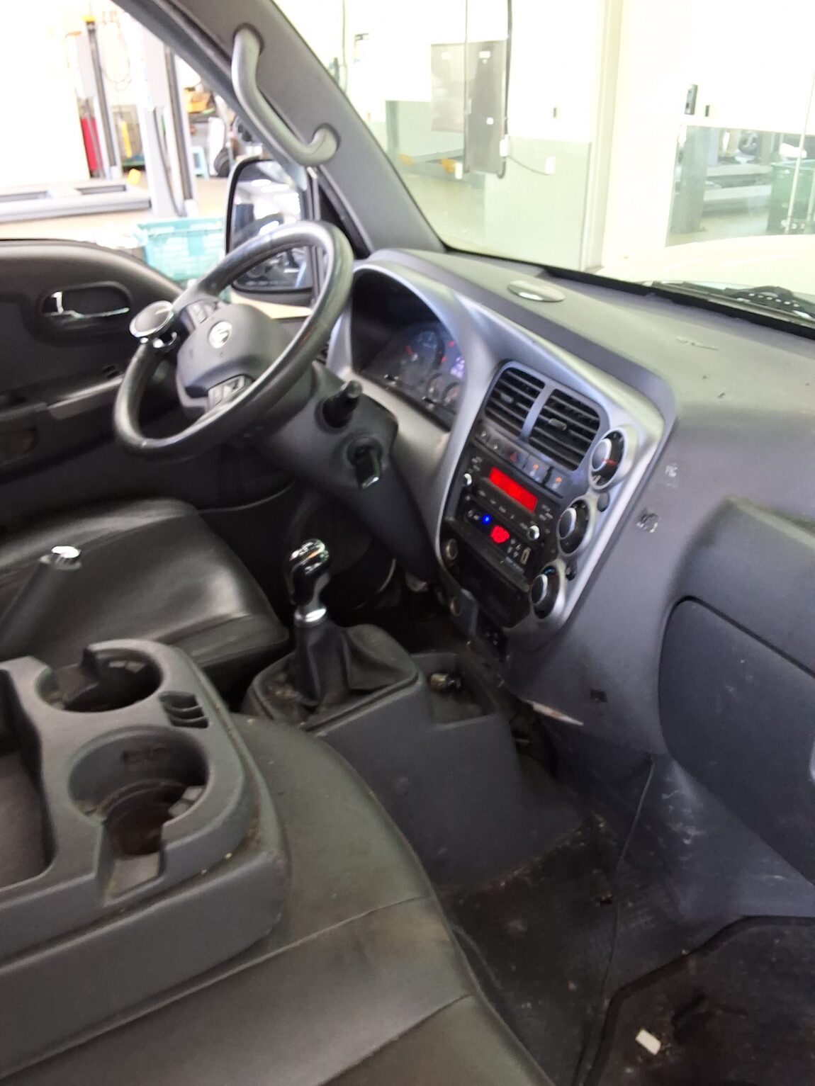 KIA BONGO III CARGO FREEZER BOX TRUCK 1.2 TON STANDARD CAB 2017 - zdjęcie 11