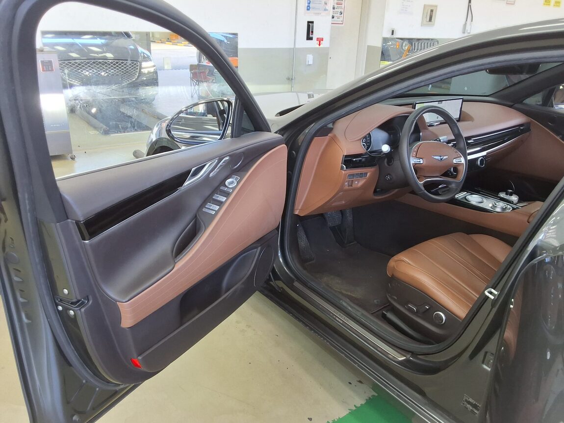 GENESIS THE ALL NEW G80 GASOLINE 2.5 2WD BASE MODEL 2021 - zdjęcie 10