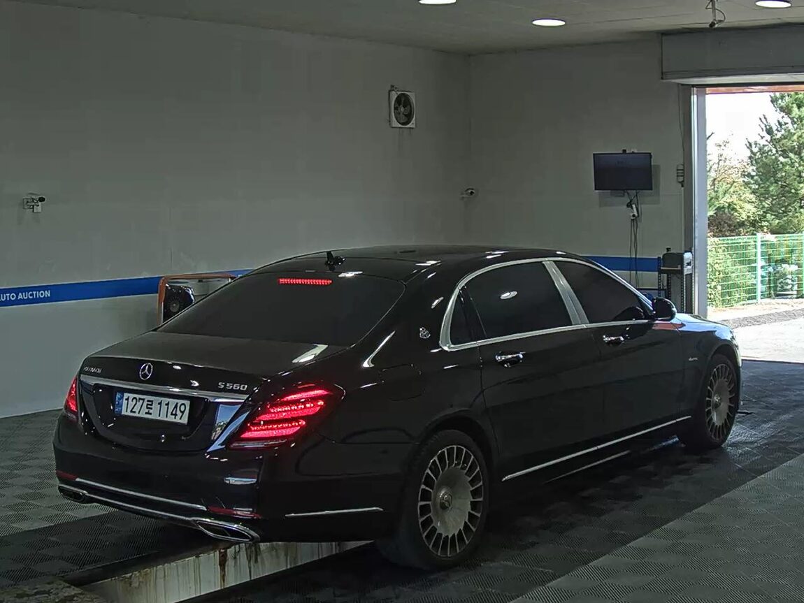 MERCEDES-BENZ S-CLASS (6TH GEN) MAYBACH S560 2020 - zdjęcie 5