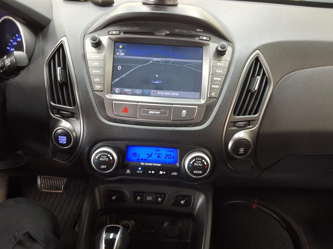 HYUNDAI NEW TUCSON ix DIESEL R2.0 4WD MODERN 2015 - zdjęcie 24
