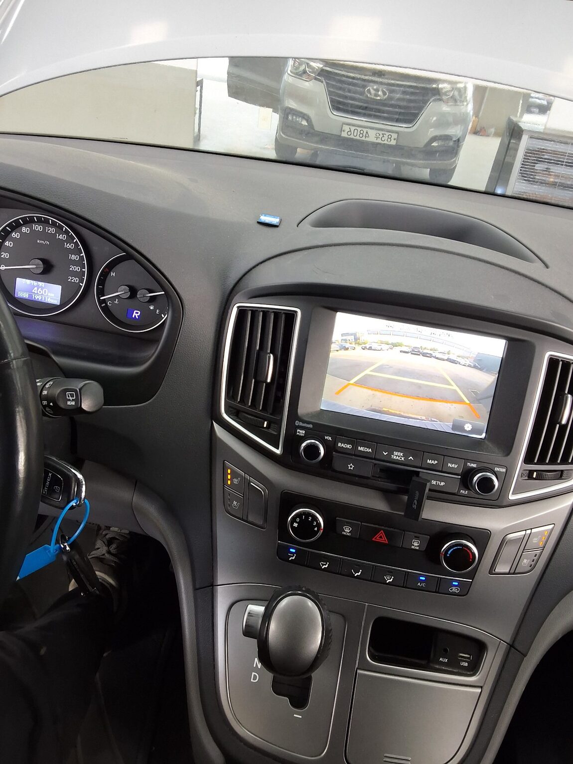 HYUNDAI THE NEW GRAND STAREX 5-SEATER DIESEL VAN MODERN 2019 - zdjęcie 17