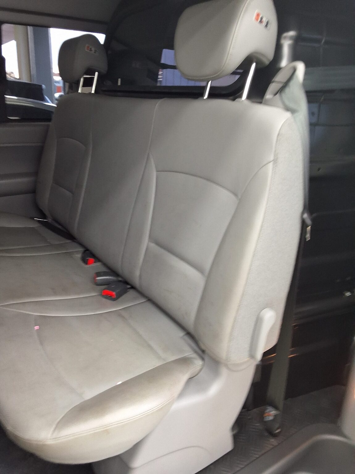 HYUNDAI THE NEW GRAND STAREX 5-SEATER DIESEL VAN MODERN 2019 - zdjęcie 12