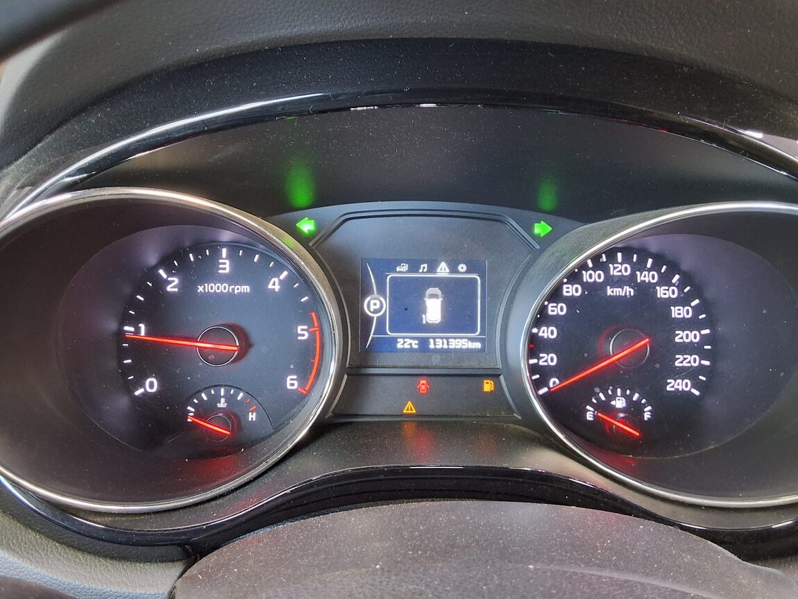 KIA ALL NEW CARNIVAL 9-SEATER DIESEL PRESTIGE 2016 - zdjęcie 9