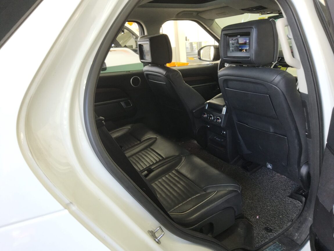LAND ROVER DISCOVERY 5 3.0 TD6 HSE LUXURY 2017 - zdjęcie 13