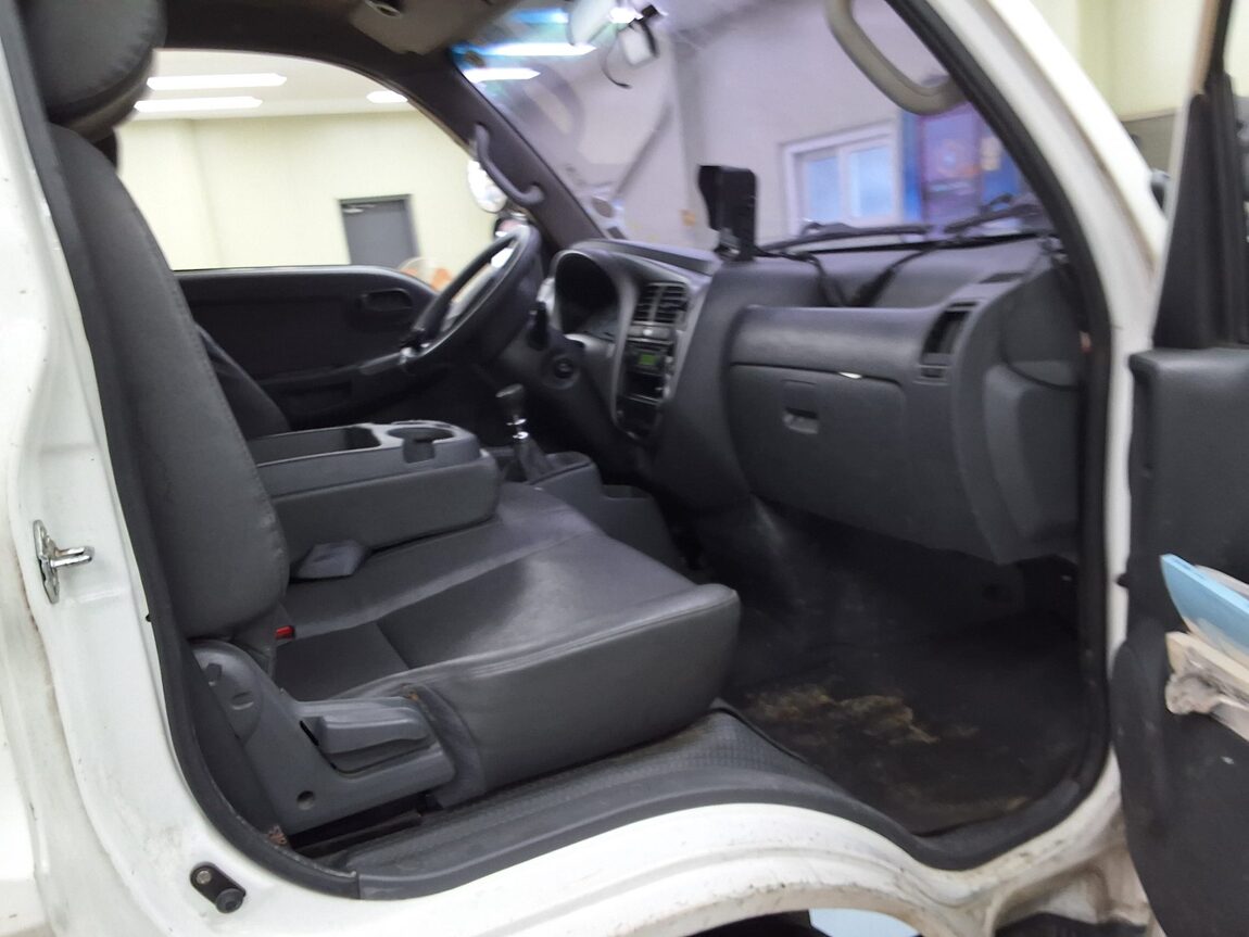 KIA BONGO III CARGO BUILT-IN BOX TRUCK 1 TON KING CAB 2016 - zdjęcie 12