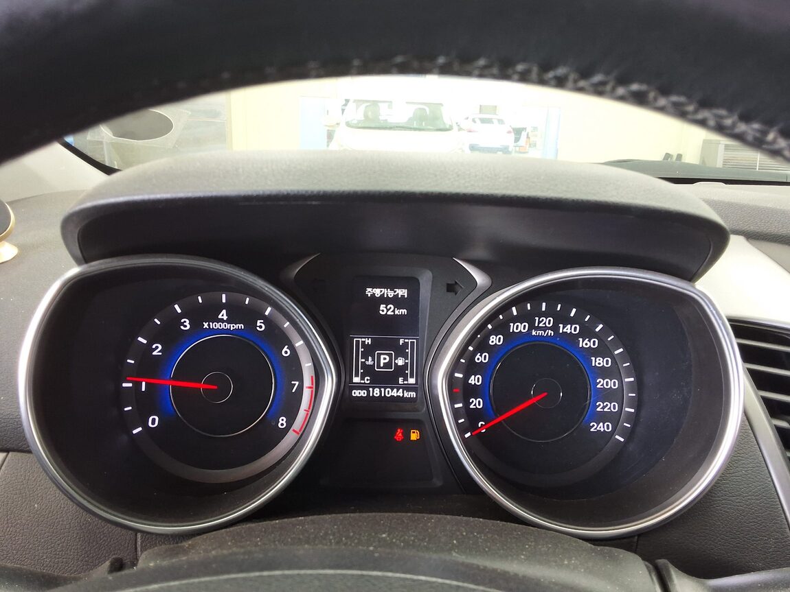 HYUNDAI THE NEW AVANTE MD 1.6 GDi MODERN 2014 - zdjęcie 10