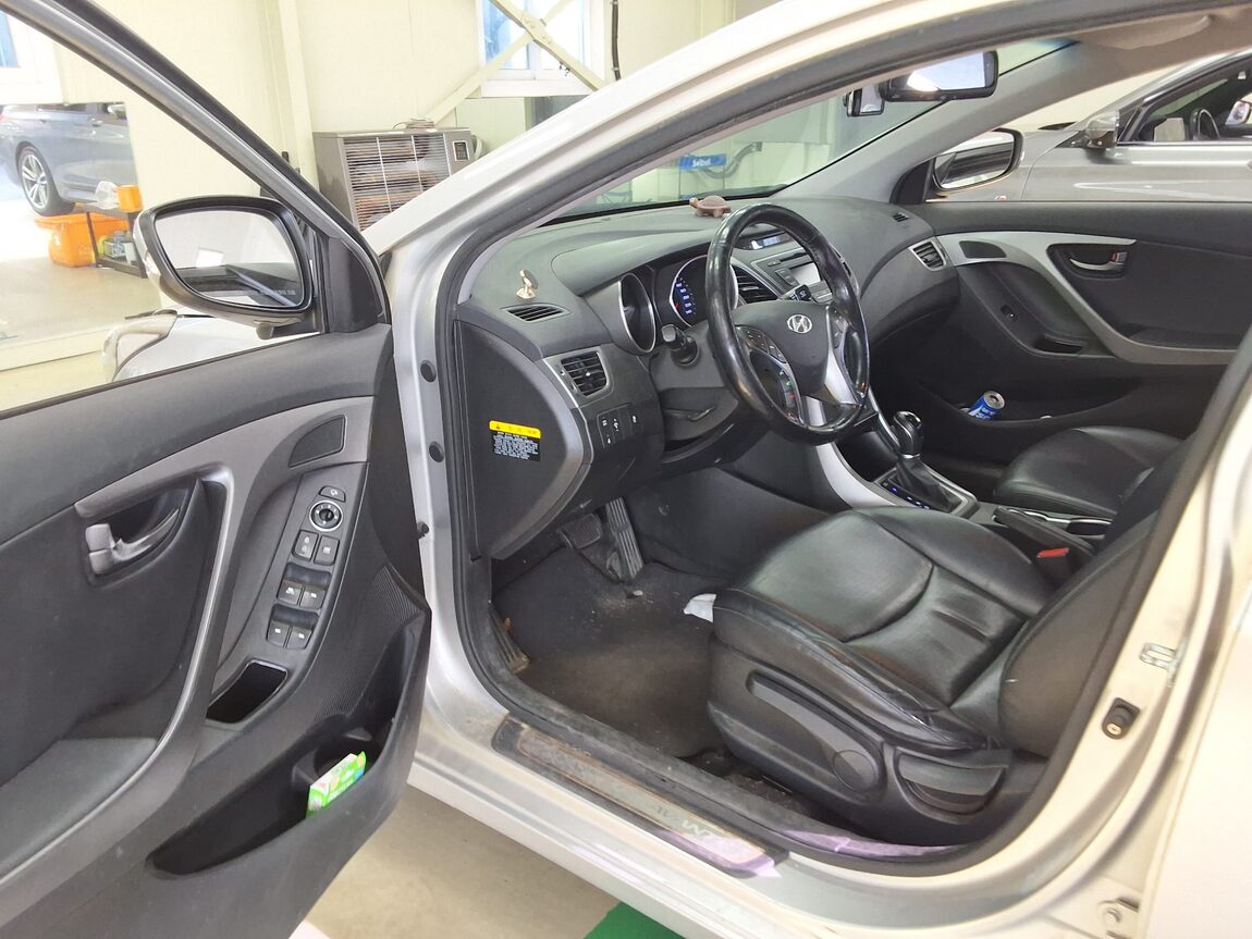 HYUNDAI THE NEW AVANTE MD 1.6 GDi MODERN 2014 - zdjęcie 11