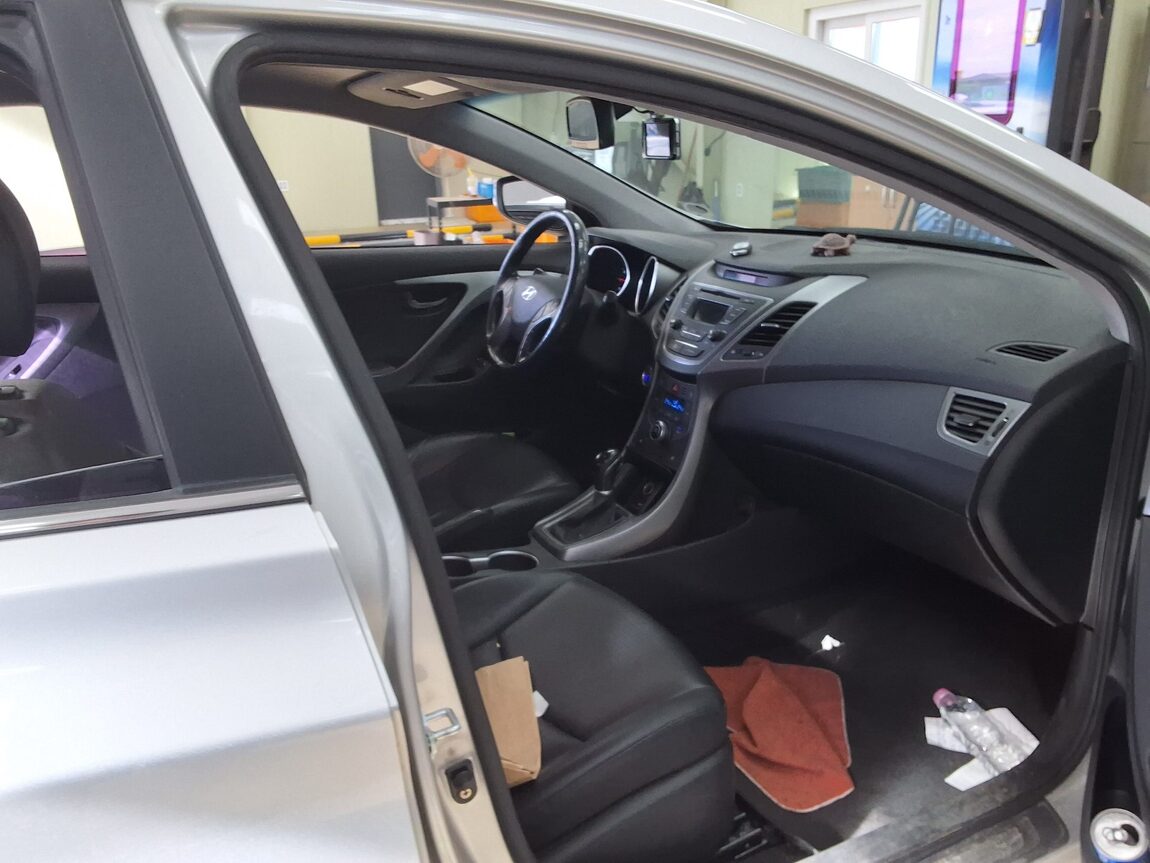 HYUNDAI THE NEW AVANTE MD 1.6 GDi MODERN 2014 - zdjęcie 15
