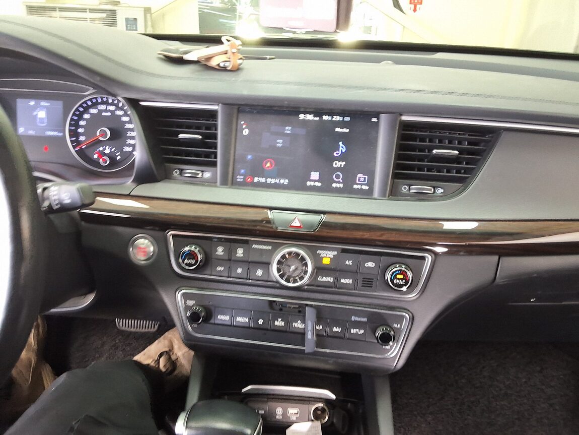 KIA ALL NEW K7 3.0 GDi LIMITED 2018 - zdjęcie 24
