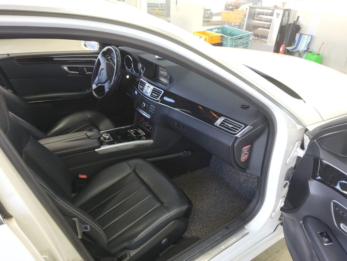 MERCEDES-BENZ E-CLASS (4TH GEN) E220 CDI AVANTGARDE 2016 - zdjęcie 14