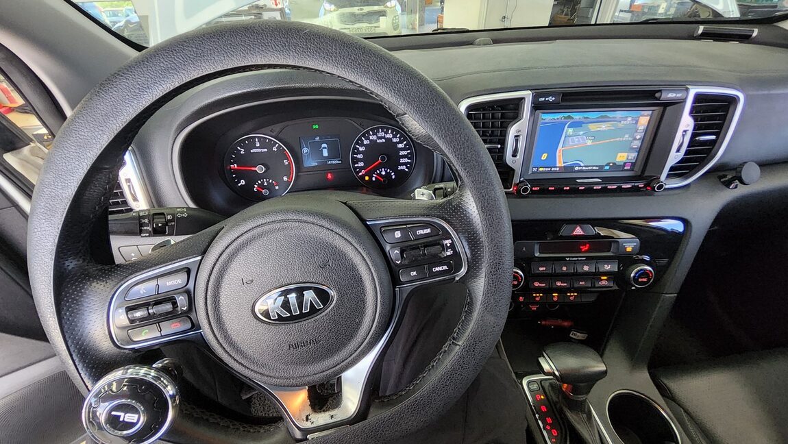 KIA NEW SPORTAGE R2.0 2WD NOBLESSE SPECIAL 2016 - zdjęcie 18