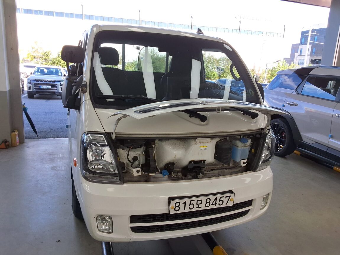 KIA THE NEW BONGO III CARGO 1 TON LPG KING CAB EXTRA LONG WHEELBASE L 2024 - zdjęcie 17
