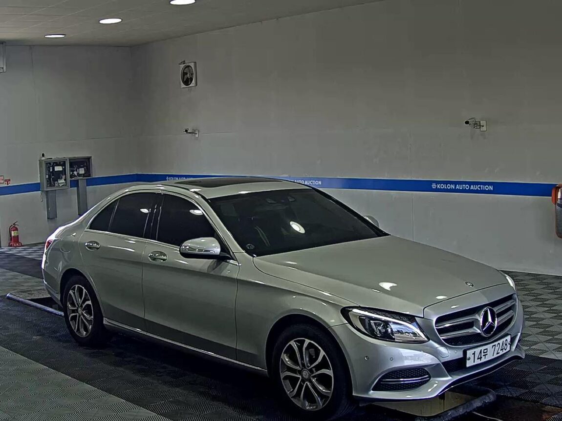 MERCEDES-BENZ C-CLASS (4TH GEN) C200 AVANTGARDE 2015 - zdjęcie 3