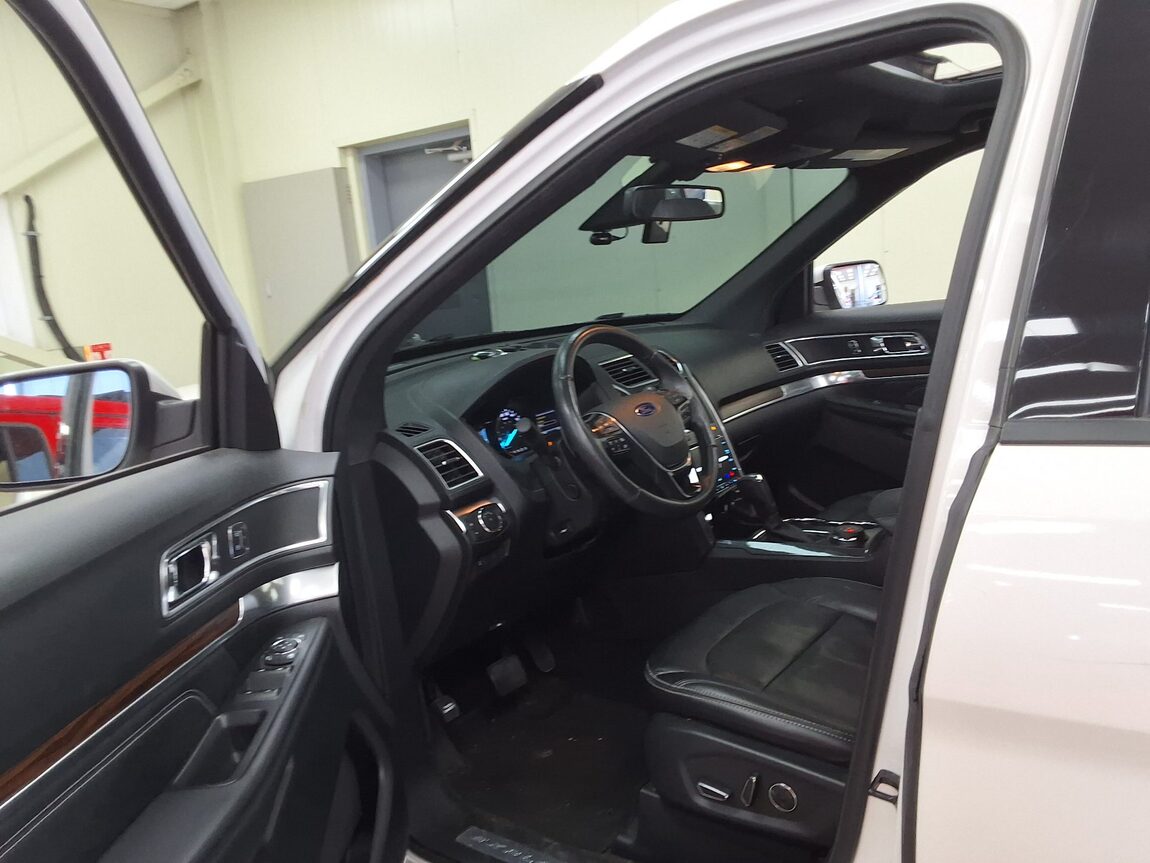 FORD EXPLORER (5TH GEN) 2.3 AWD LIMITED 2017 - zdjęcie 11