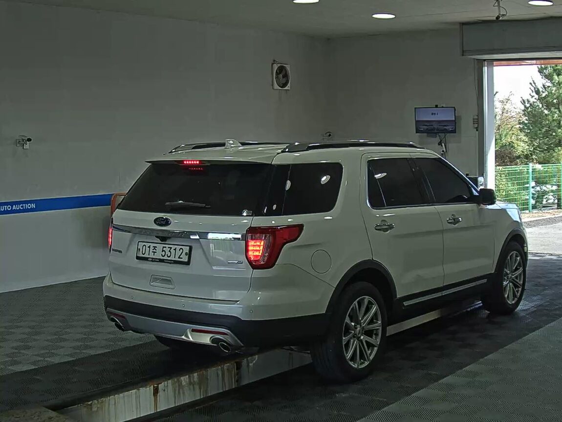 FORD EXPLORER (5TH GEN) 2.3 AWD LIMITED 2017 - zdjęcie 5