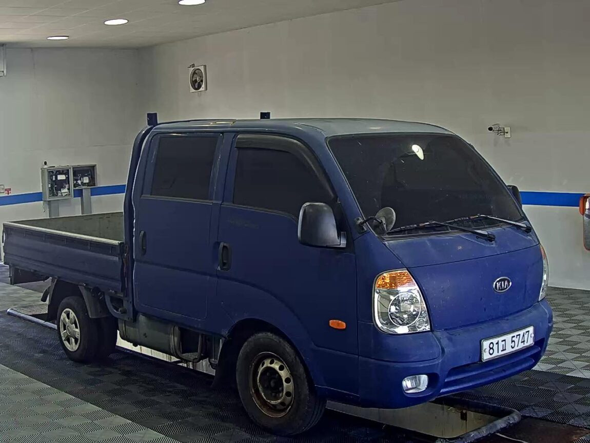 KIA BONGO III CARGO CRDi DOUBLE CAB EXTRA LONG WHEELBASE 2010 - zdjęcie 3