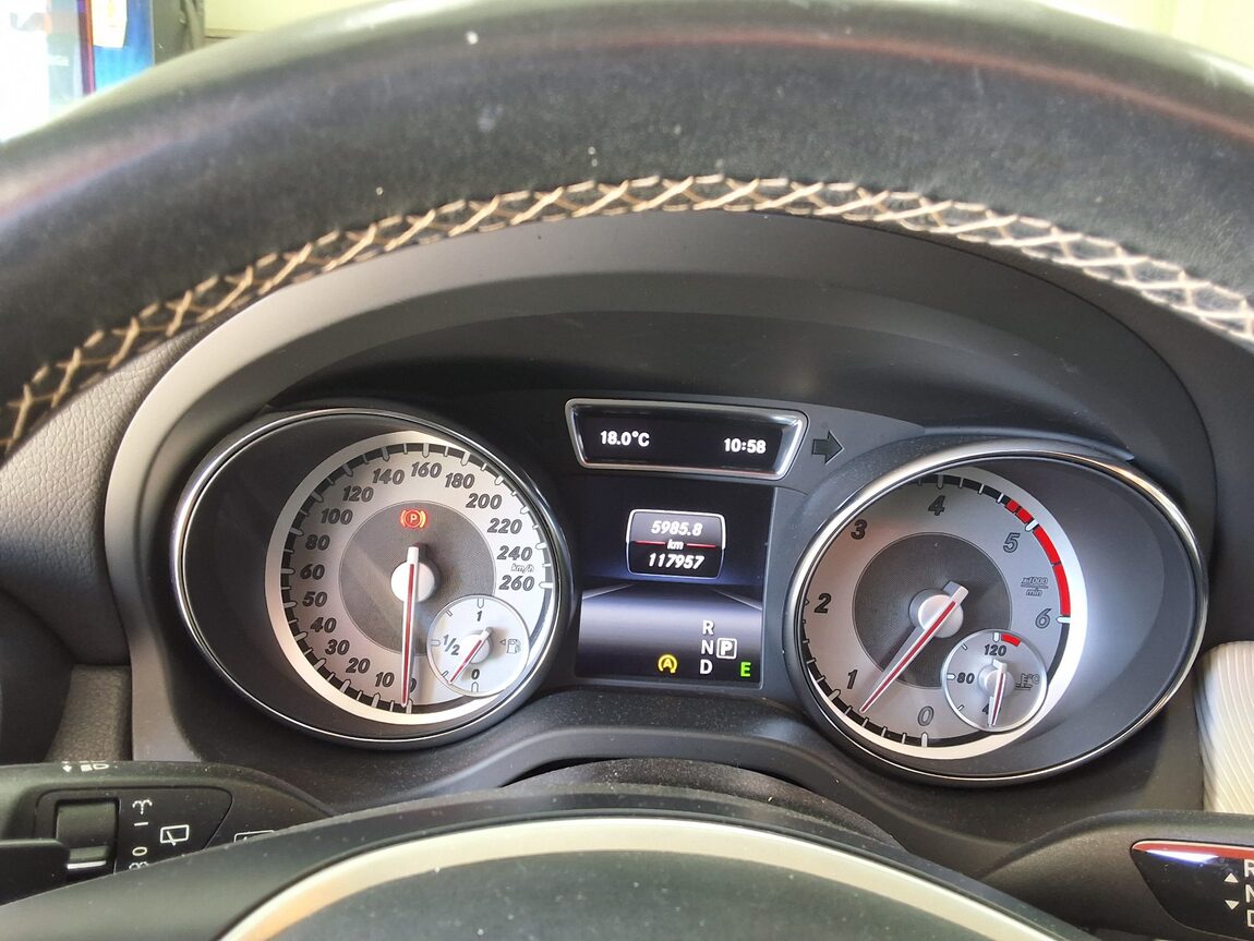 MERCEDES-BENZ GLA-CLASS GLA 200 CDI 2015 - zdjęcie 10