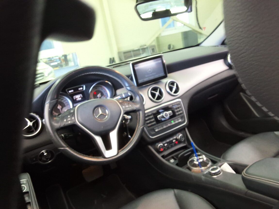 MERCEDES-BENZ GLA-CLASS GLA 200 CDI 2015 - zdjęcie 12