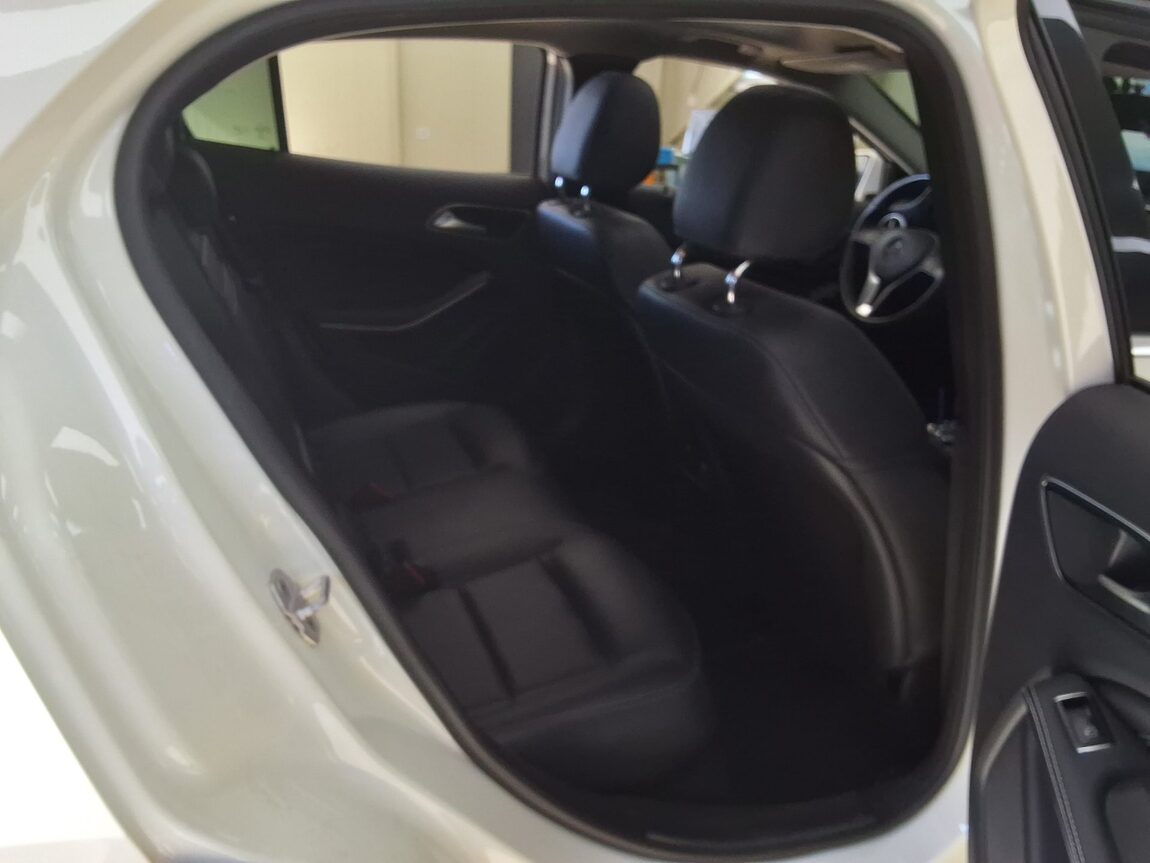 MERCEDES-BENZ GLA-CLASS GLA 200 CDI 2015 - zdjęcie 14
