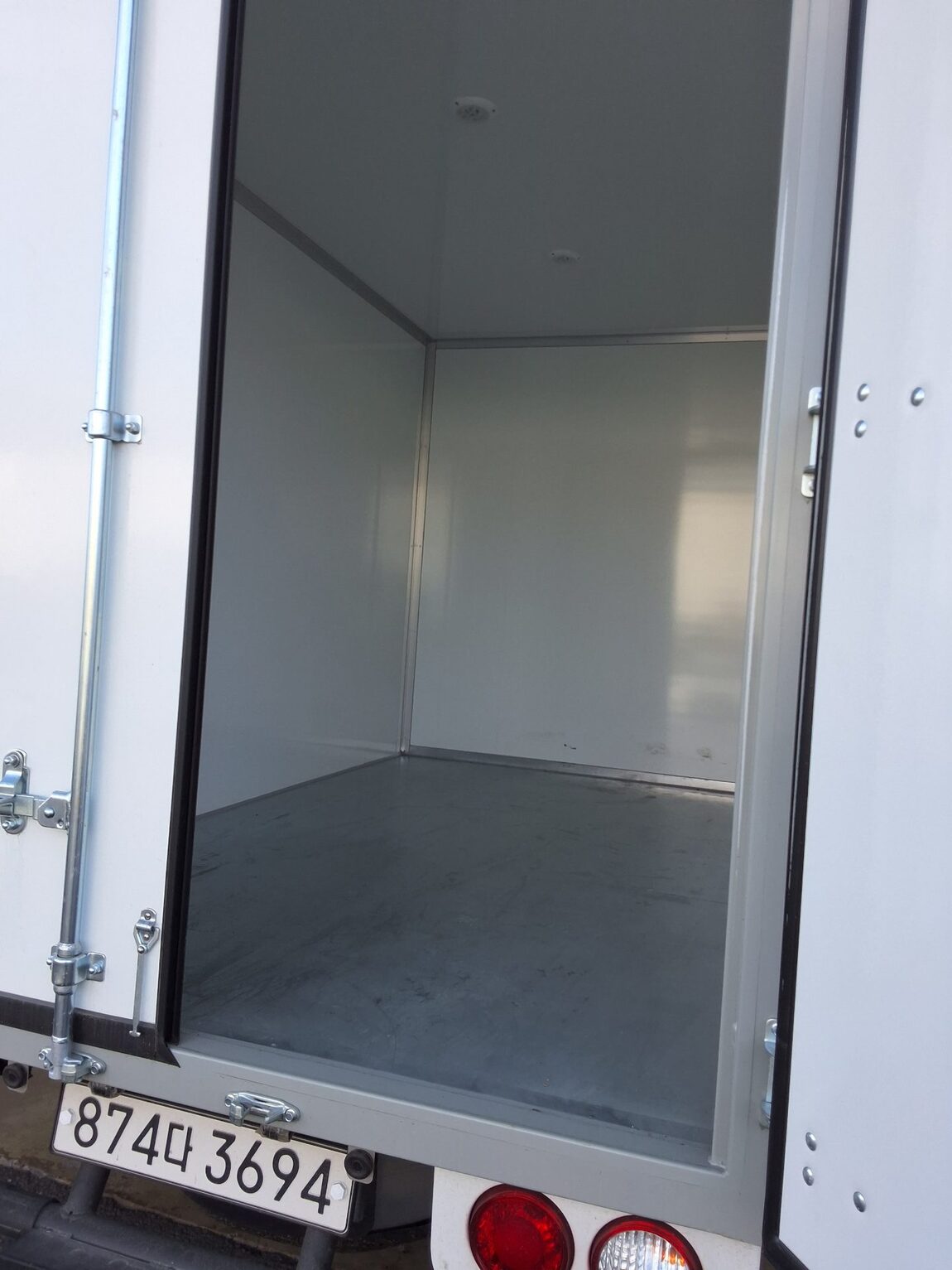 KIA THE NEW BONGO III CARGO 1 TON LPG KING CAB EXTRA LONG WHEELBASE L 2026 - zdjęcie 13