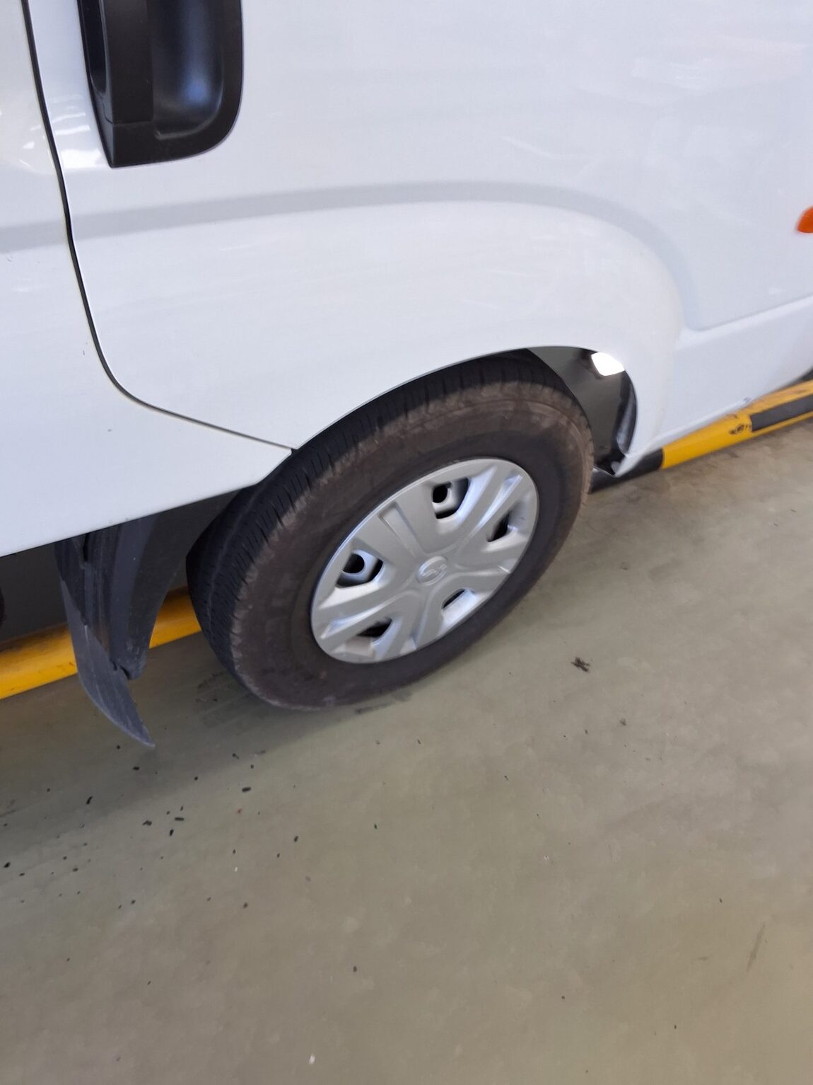 KIA THE NEW BONGO III CARGO 1 TON LPG KING CAB EXTRA LONG WHEELBASE L 2026 - zdjęcie 21