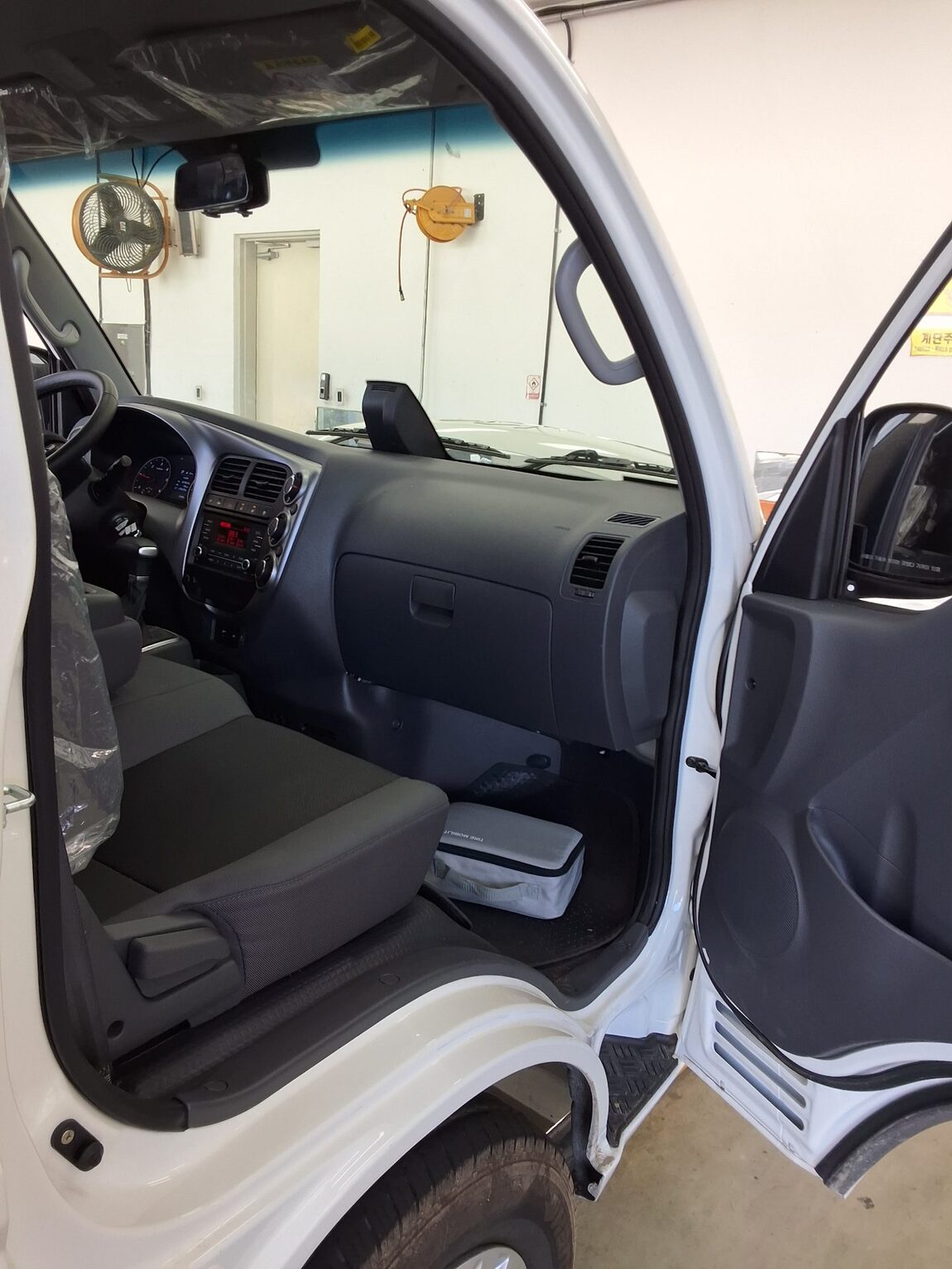 KIA THE NEW BONGO III CARGO 1 TON LPG KING CAB EXTRA LONG WHEELBASE L 2026 - zdjęcie 12